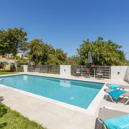 Crystal Waves Lux Villa-homeleader Villa *